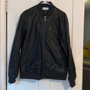 Men’s faux leather motorcycle/bomber jacket